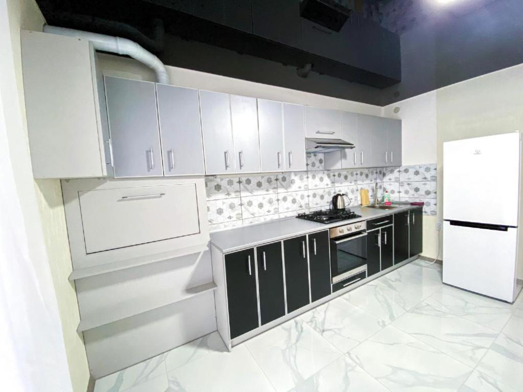 Apartpoltava 2 Окремі Кімнати, Новобудова, Два Великих Ліжка Центр, Корпусний Сад Poltava Exterior foto